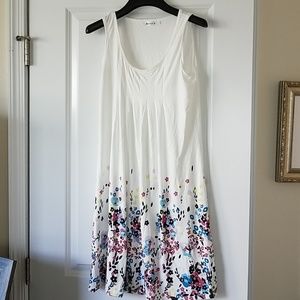 Akery small white dress